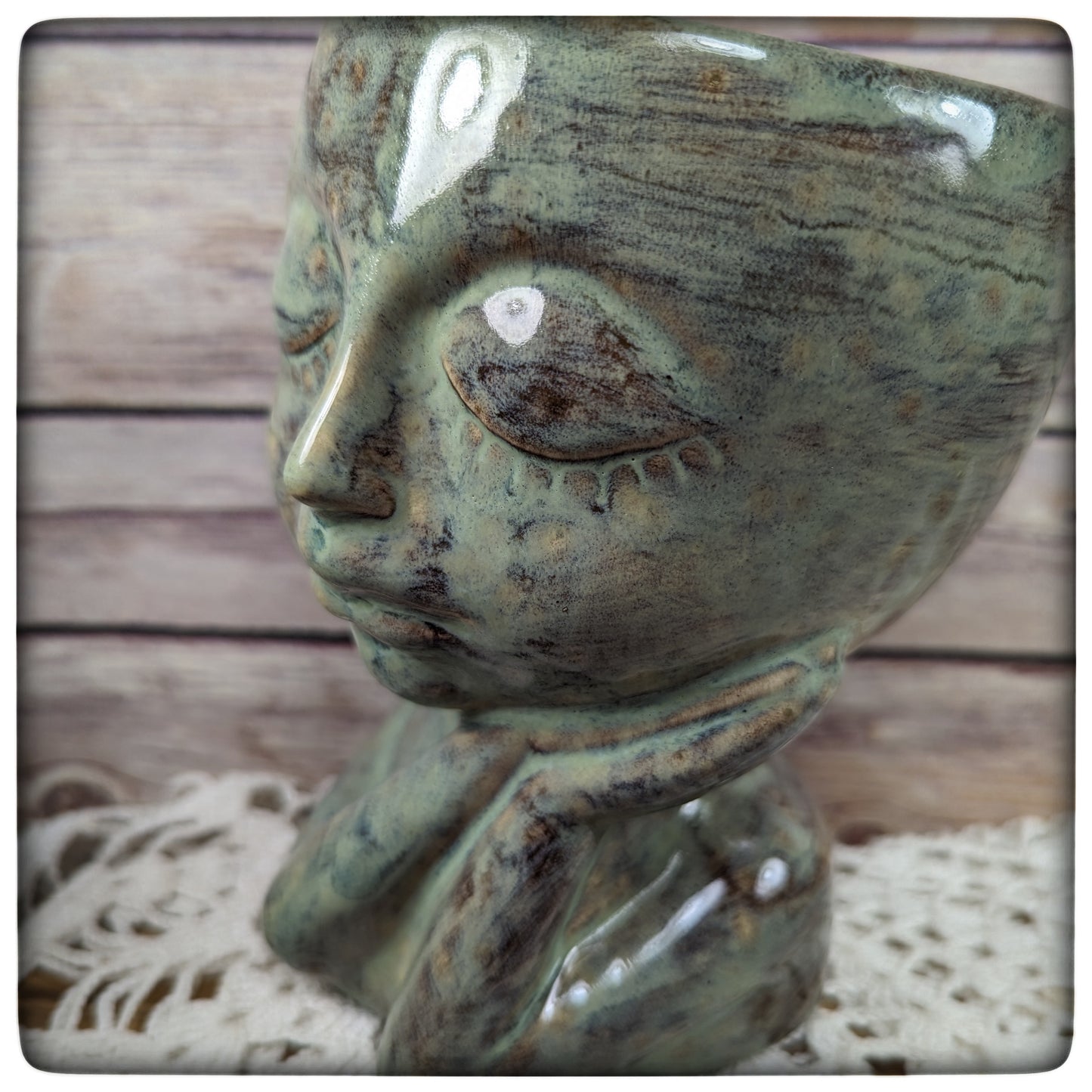 Sleepy Face planter