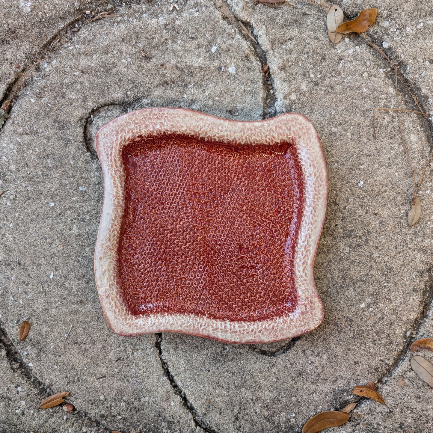 Knit Stitch swoopy square plate (7.5 inch)