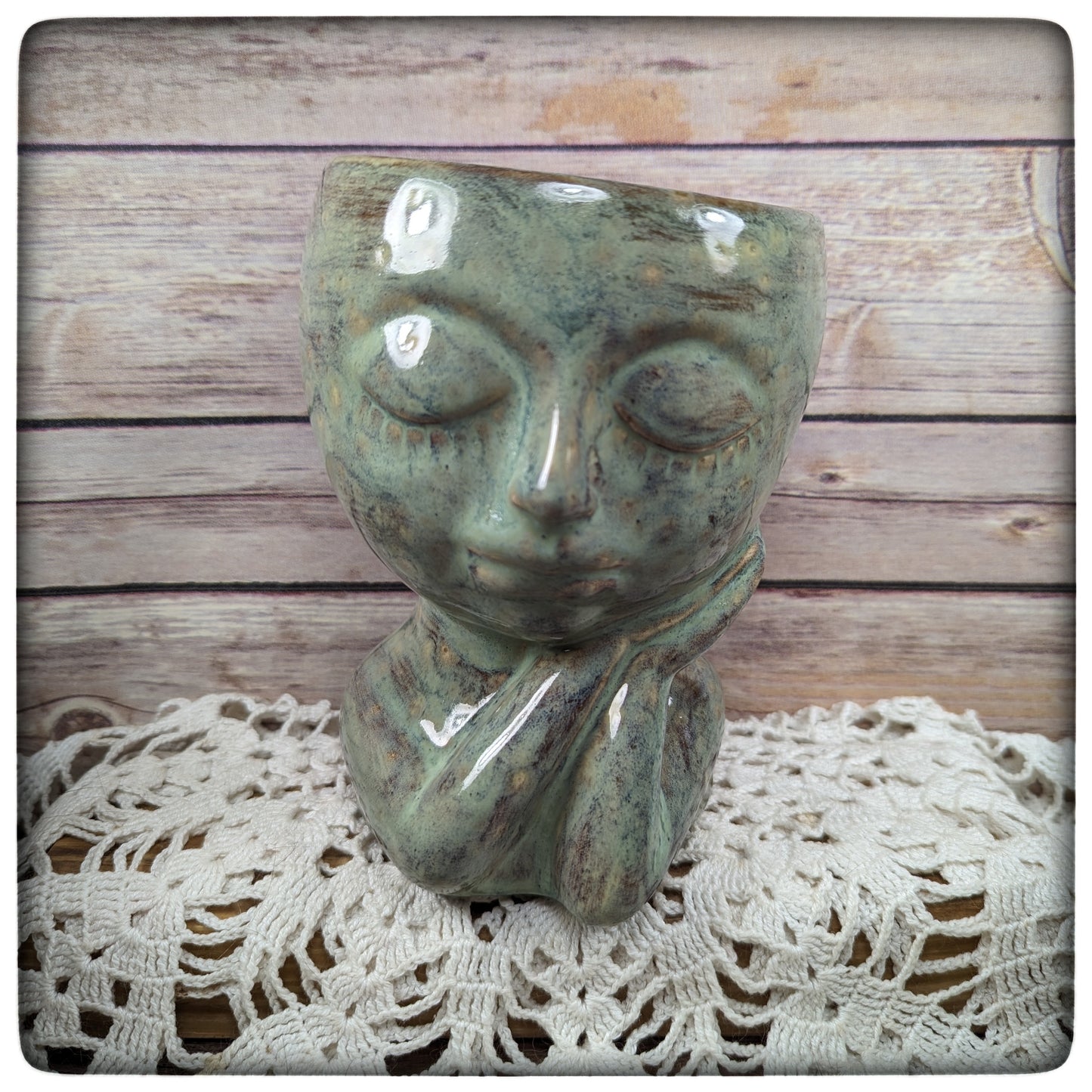 Sleepy Face planter