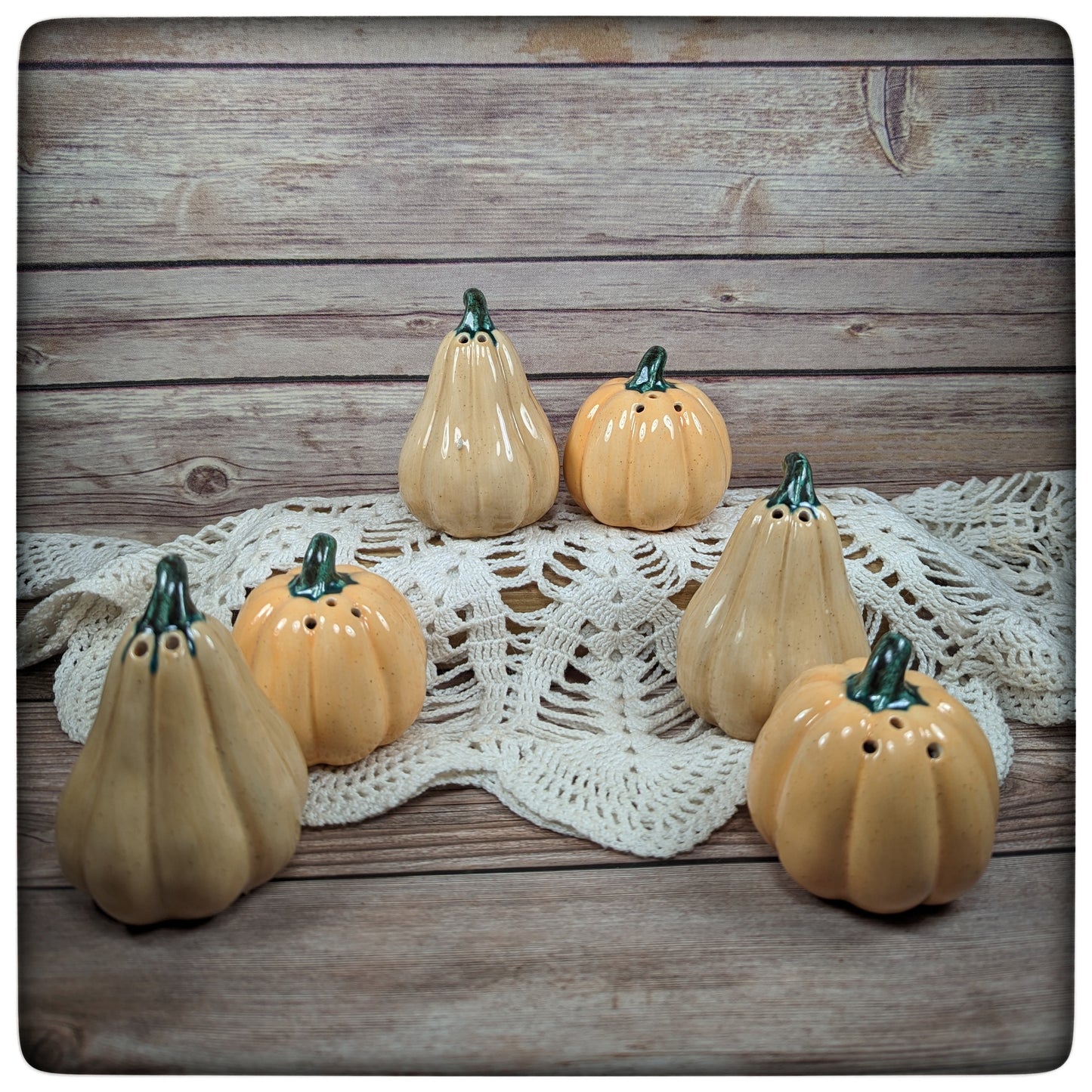 Salt & Pepper shakers (Gourd and Pumpkin)