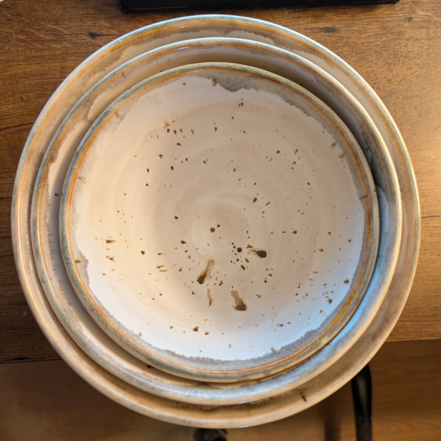 Nesting Mixing bowls (set of three; stoneware)