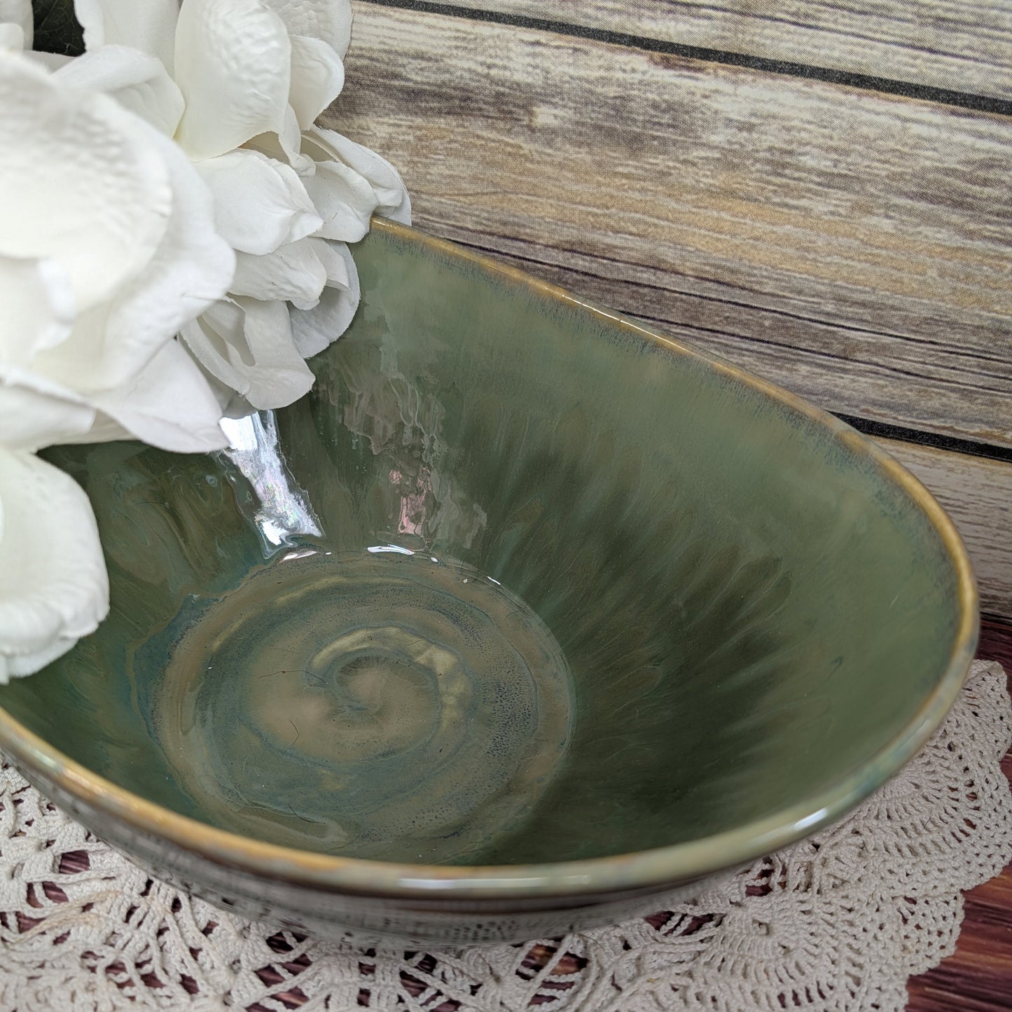 Large serving bowl