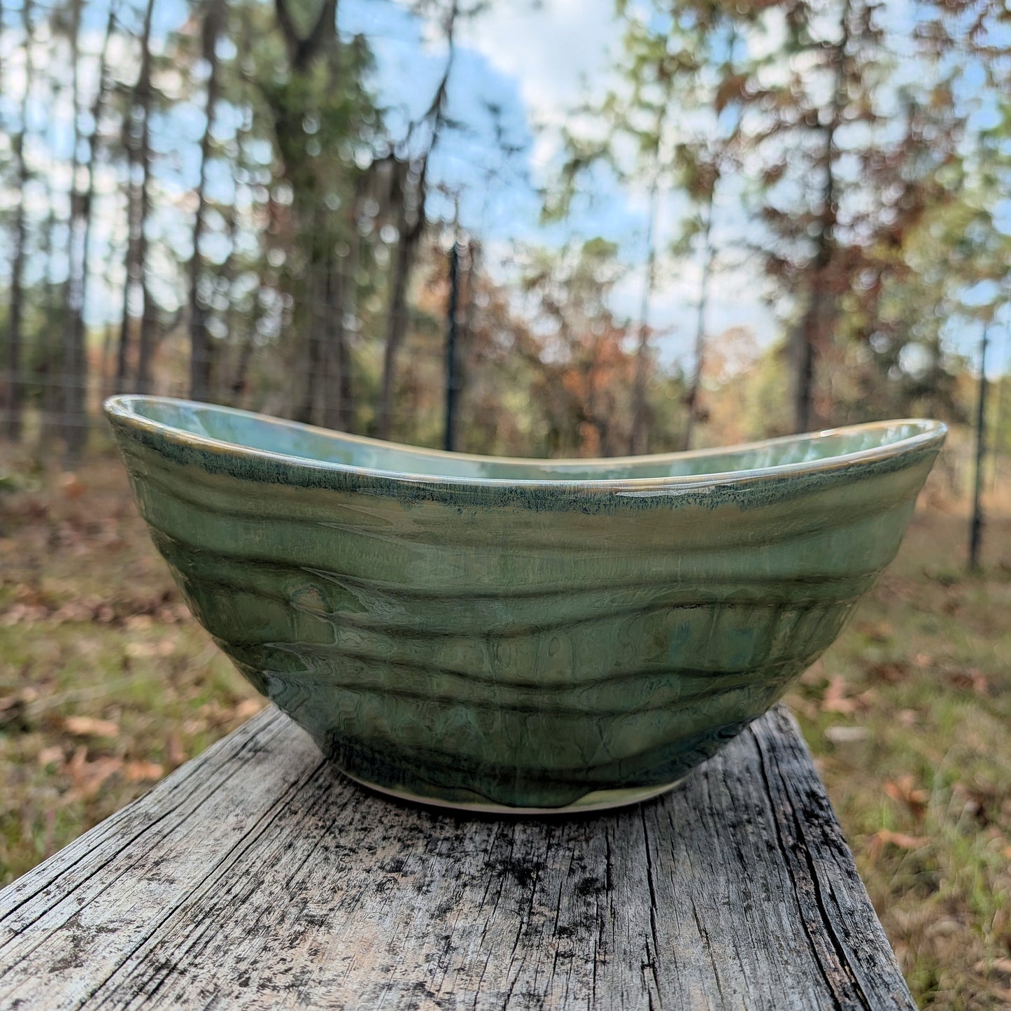 Large serving bowl