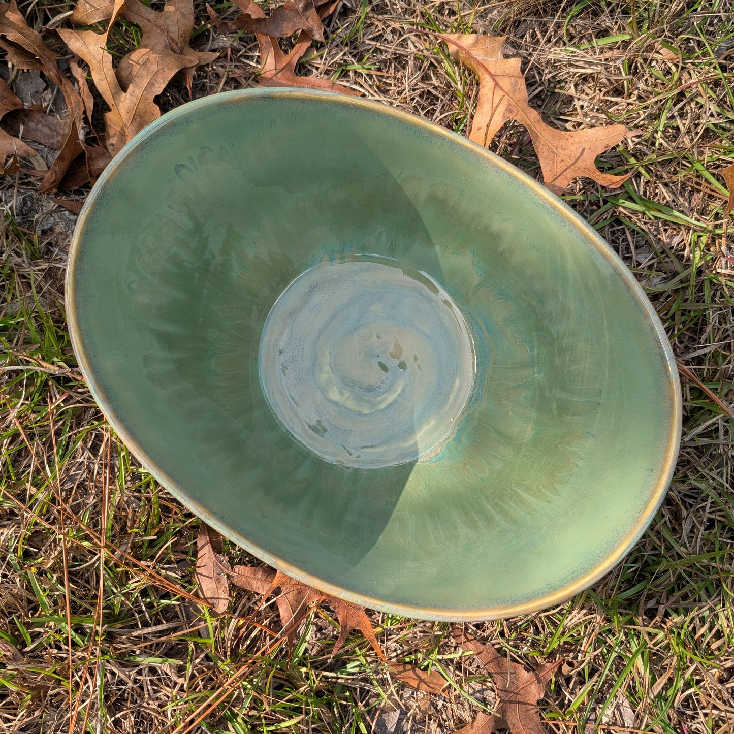 Large serving bowl