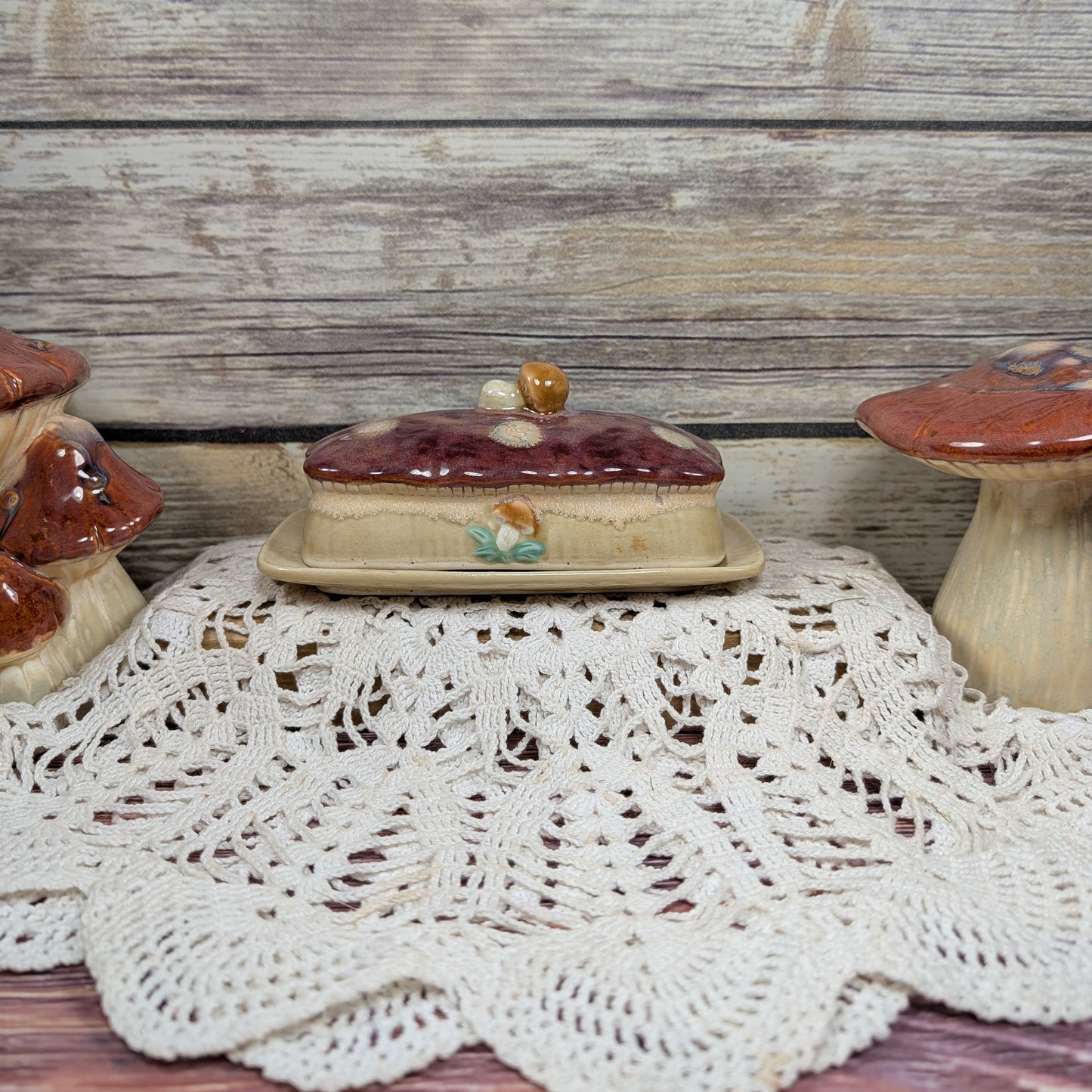 Retro Mushroom butter dish (made-to-order, 6-8 weeks)