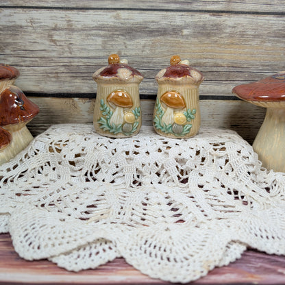 Retro Mushroom salt & pepper shakers (made-to-order, 6-8 weeks)