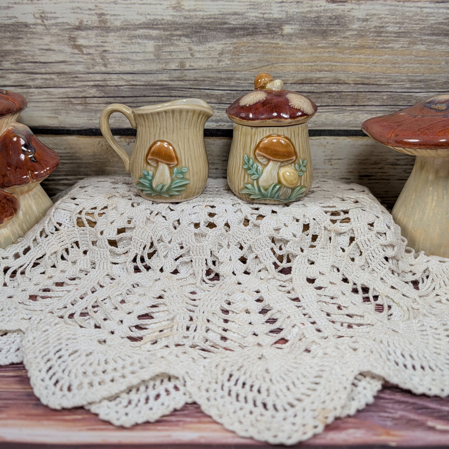 Retro Mushroom cream and sugar set (made-to-order, 6-8 weeks)