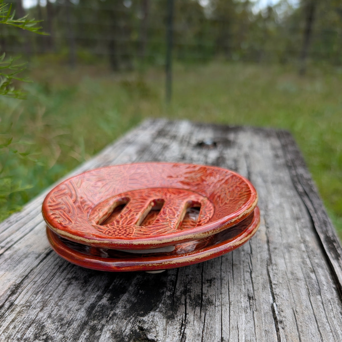 Sunflower soap dish (round; tiered)