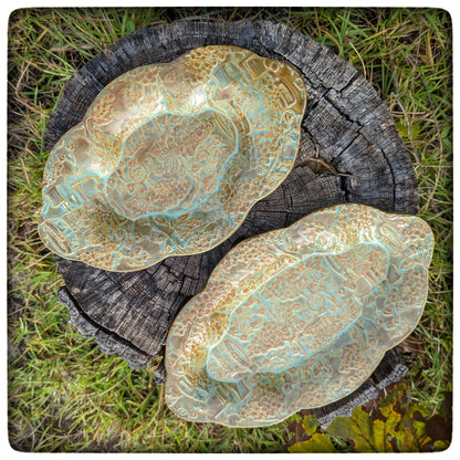 Grapevine Oval Nesting dishes (set of two)