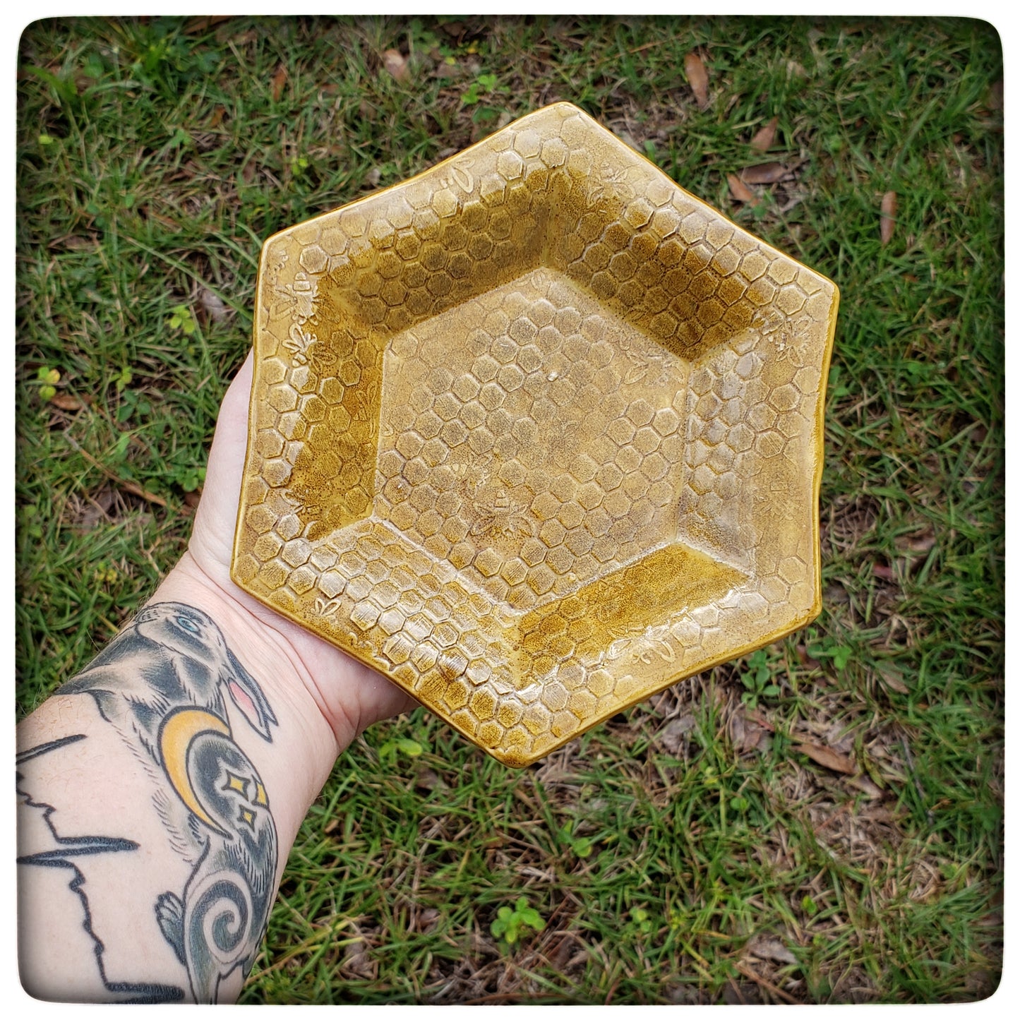 Honeycomb hexagon dish (5.5 inch)